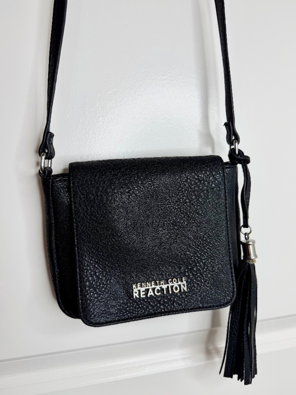 Kenneth Cole Reaction Black Crossbody Bag